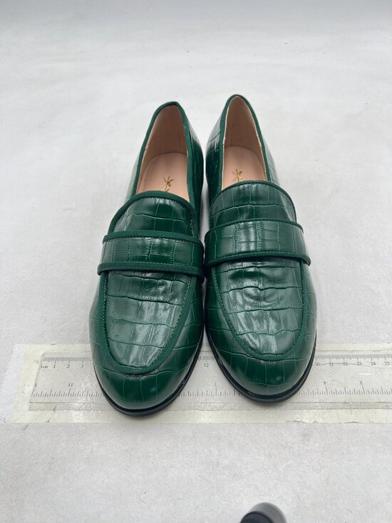 Women XYD Emerald Green Embossed Almond Toe Slip On Moccasins Low Heel Comfy Loafers